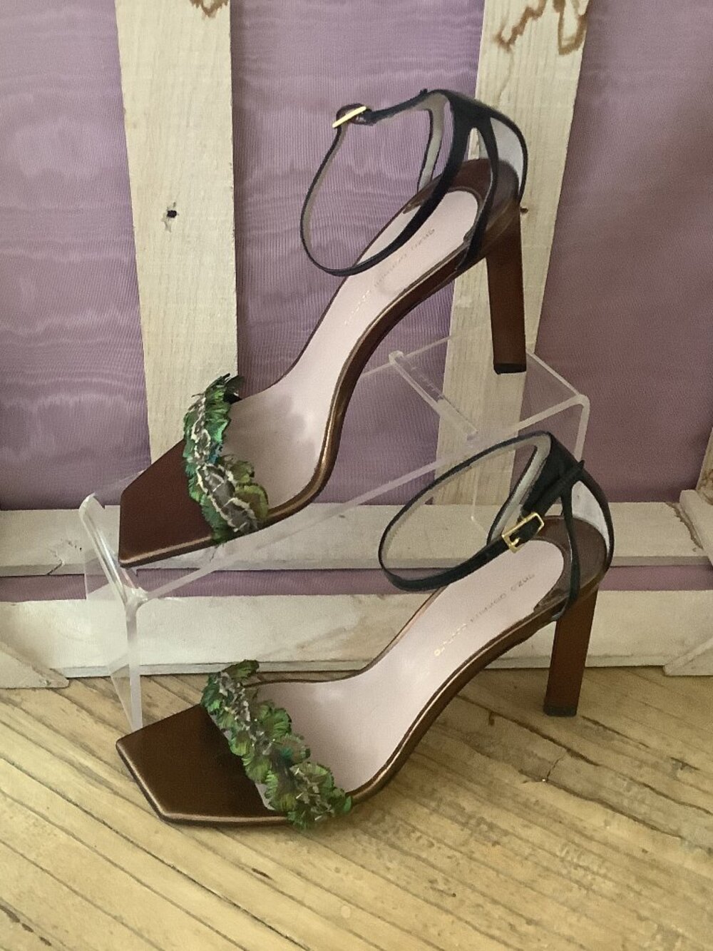Enzo Donnini Couture Feather Ankle Strap Sandals size 36 (US6)